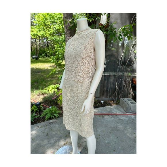 Vintage | 50s Lace Sheath Dress & Matching Sleeveless Jacket Ivory Pinup - Picture 4 of 16